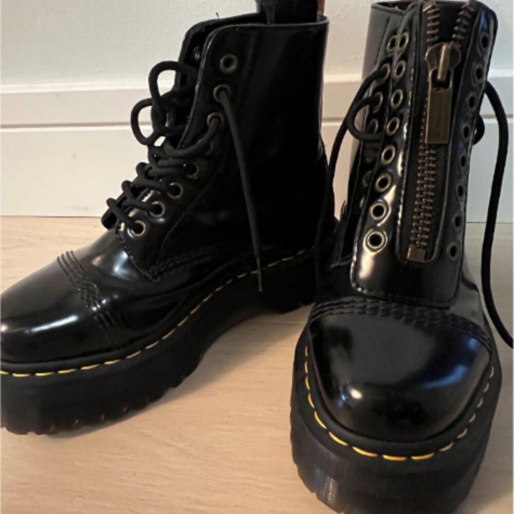 Dr. Martens Sinclair Oxford Bootie - Black - US 7/ UK 5 - Picture 3 of 3